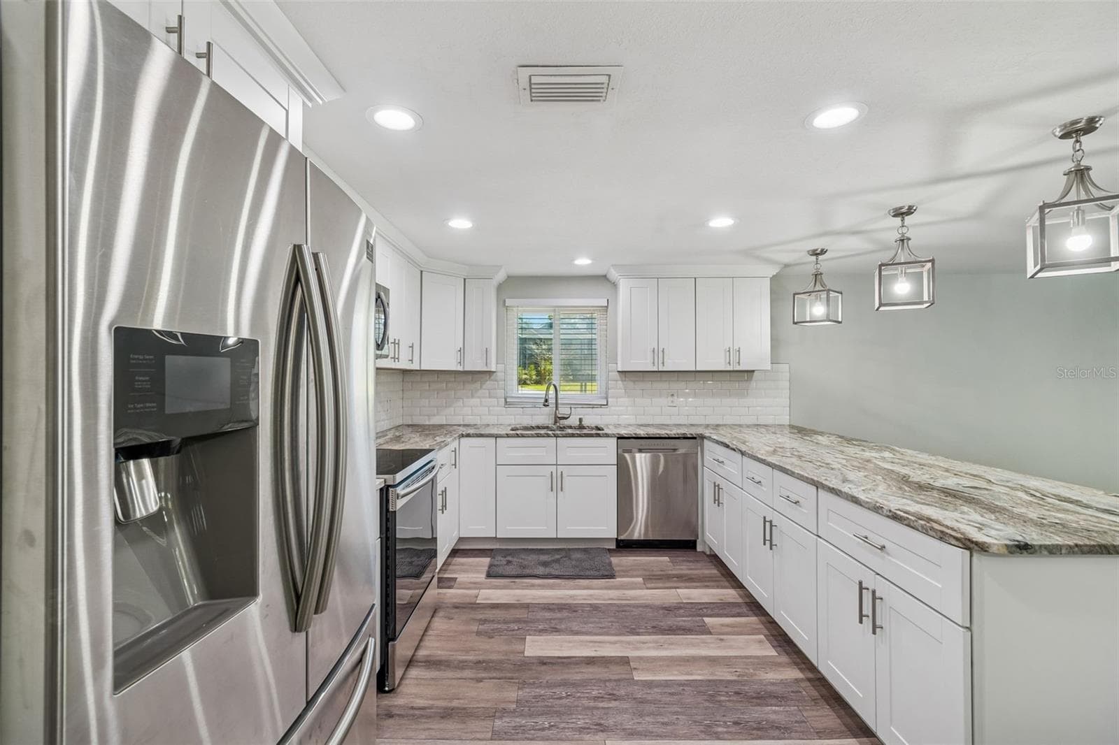 Single Family Residence at 10909 CANDY LN, NEW PORT RICHEY, photo 12 of 37