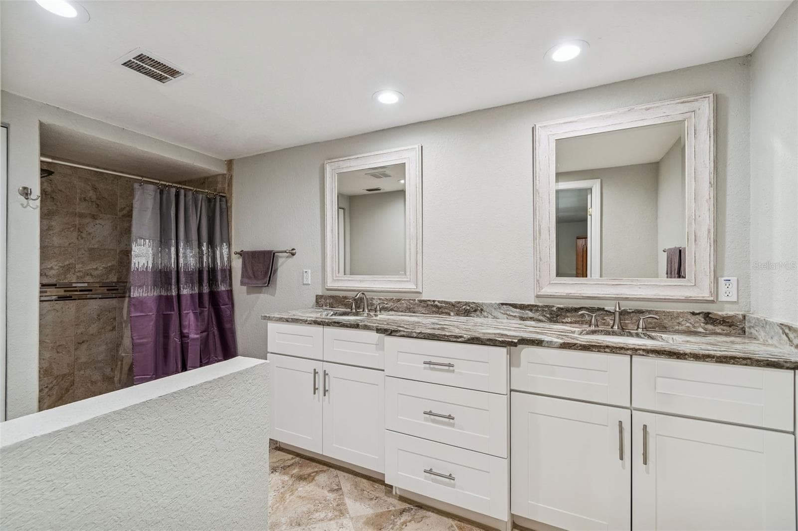 Single Family Residence at 10909 CANDY LN, NEW PORT RICHEY, photo 19 of 37