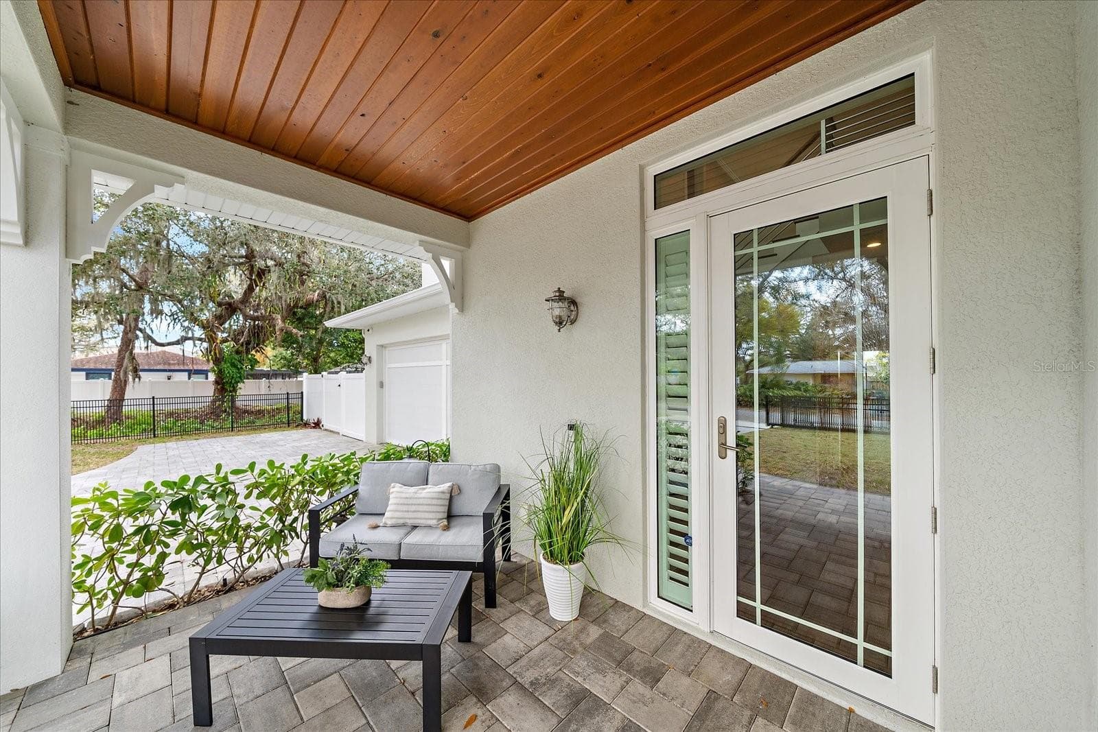 Front Covered Patio - 2207 WISTERIA ST, SARASOTA