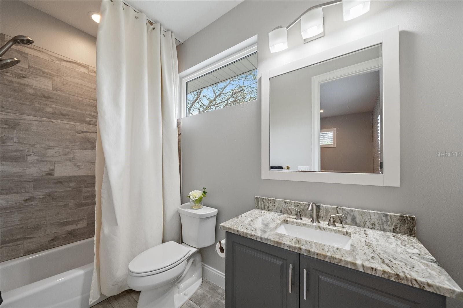 Double Primary Ensuite Bathroom with shower/tub combo - 2nd Floor - 2207 WISTERIA ST, SARASOTA