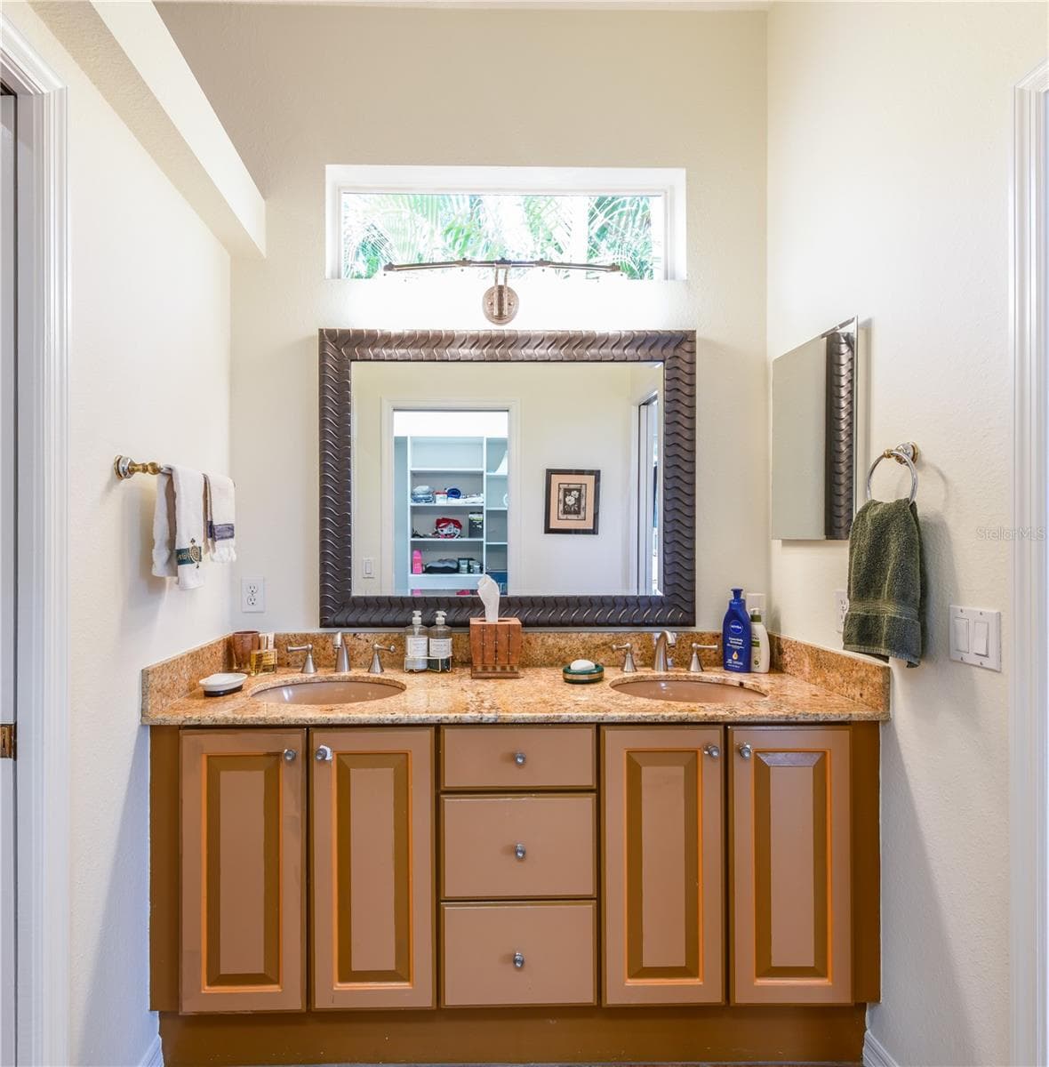 Double vanity sinks in primary bathroom - 156 TALL TREES CT, SARASOTA