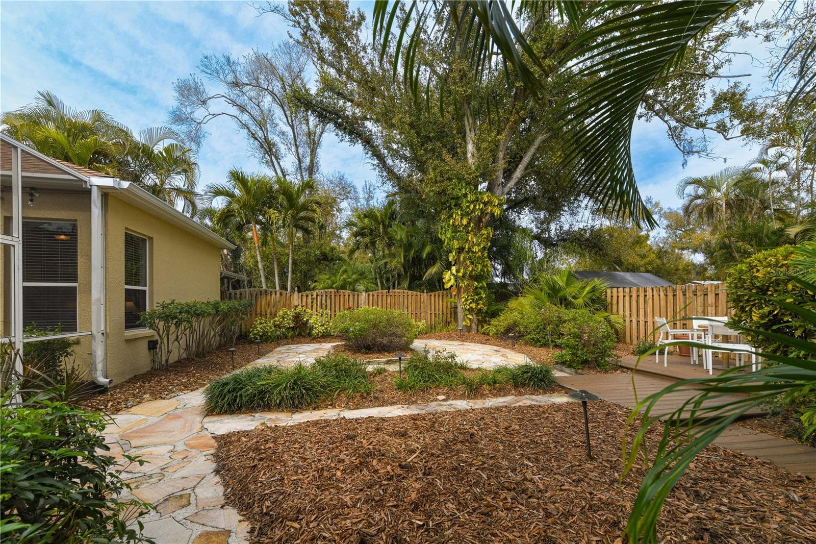 Back garden - 156 TALL TREES CT, SARASOTA