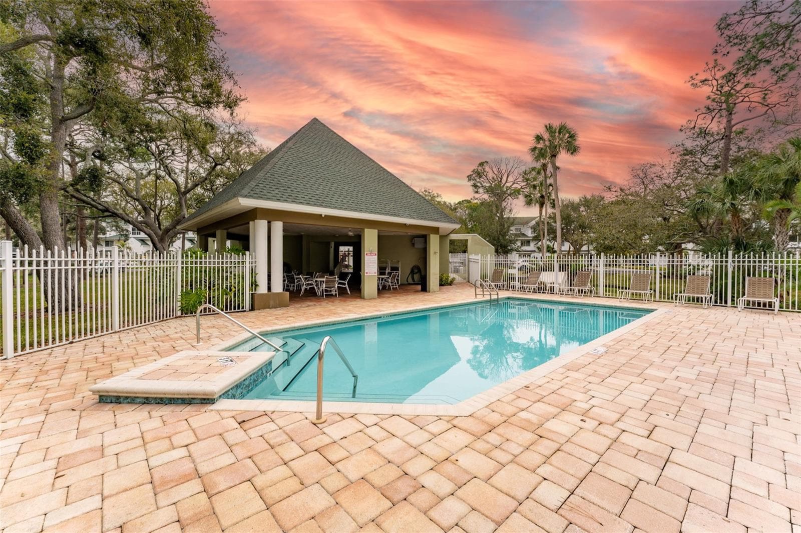 Community pool - 9936 INDIAN KEY TRL #22, SEMINOLE