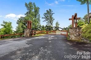 Lot at Hendersonville, photo 2 of 16