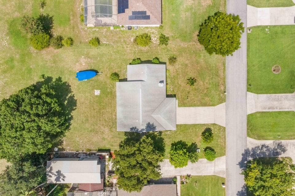 Single Family Residence at 910 LIBERTY LN, AUBURNDALE, photo 12 of 70
