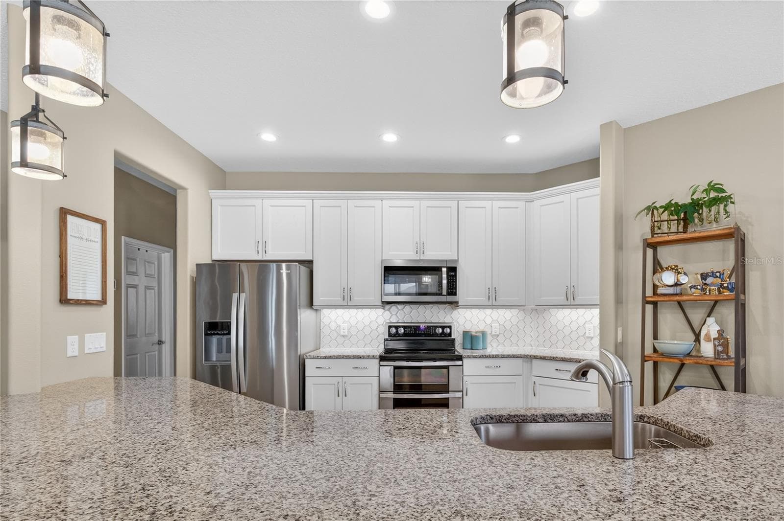 Single Family Residence at 36452 GRAND ISLAND OAKS CIR, GRAND ISLAND, photo 11 of 54