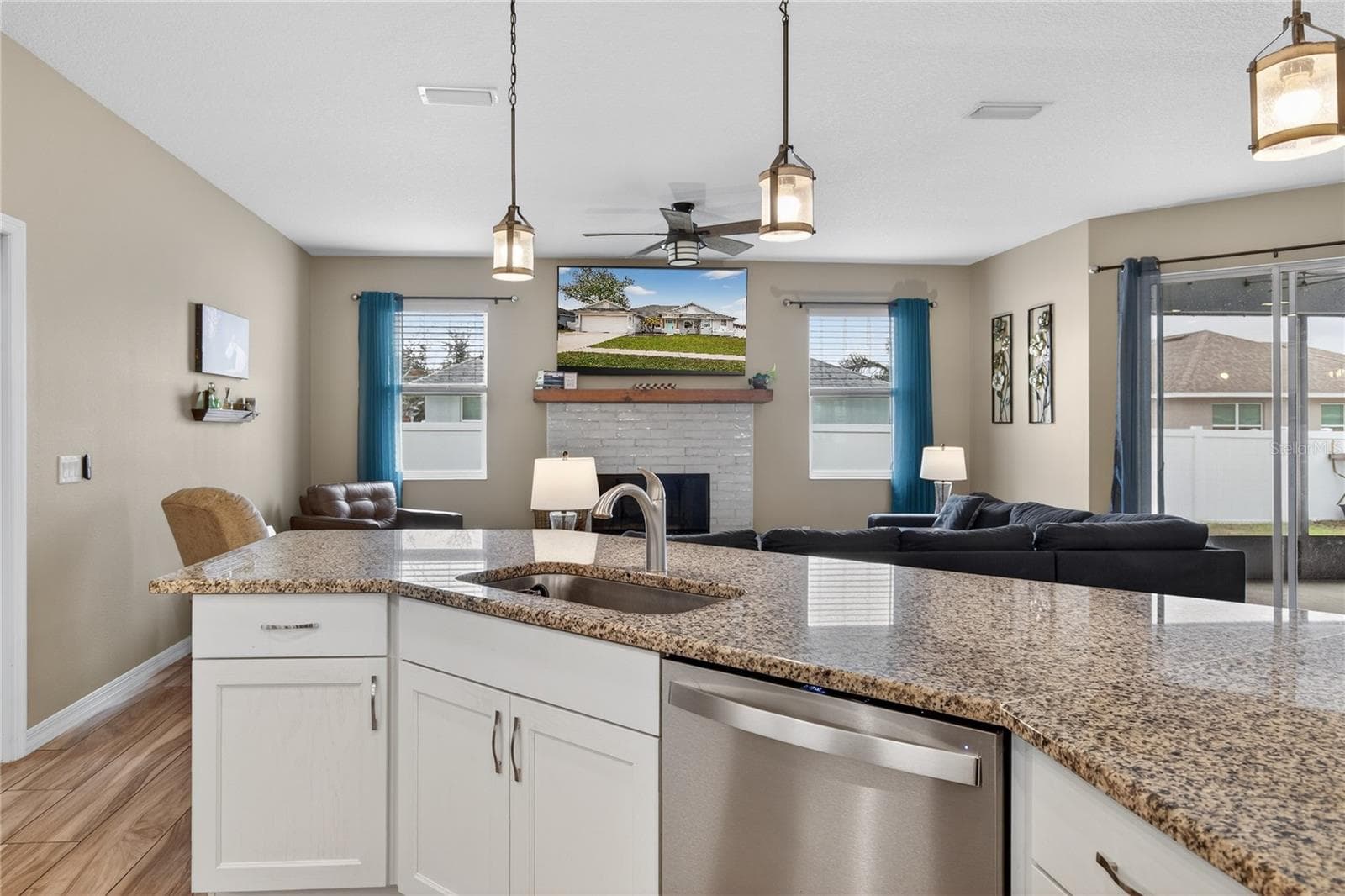 Single Family Residence at 36452 GRAND ISLAND OAKS CIR, GRAND ISLAND, photo 13 of 54