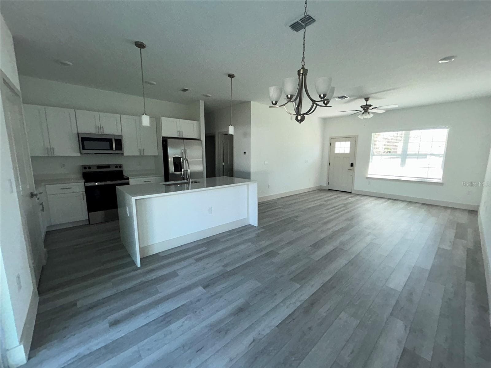 Single Family Residence at 1531 W GAINSBORO LN, CITRUS SPRINGS, photo 6 of 31