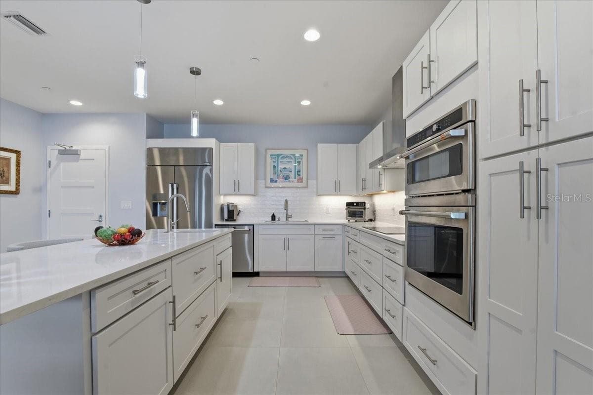Condominium at 920 N OSCEOLA AVE #702, CLEARWATER, photo 17 of 40
