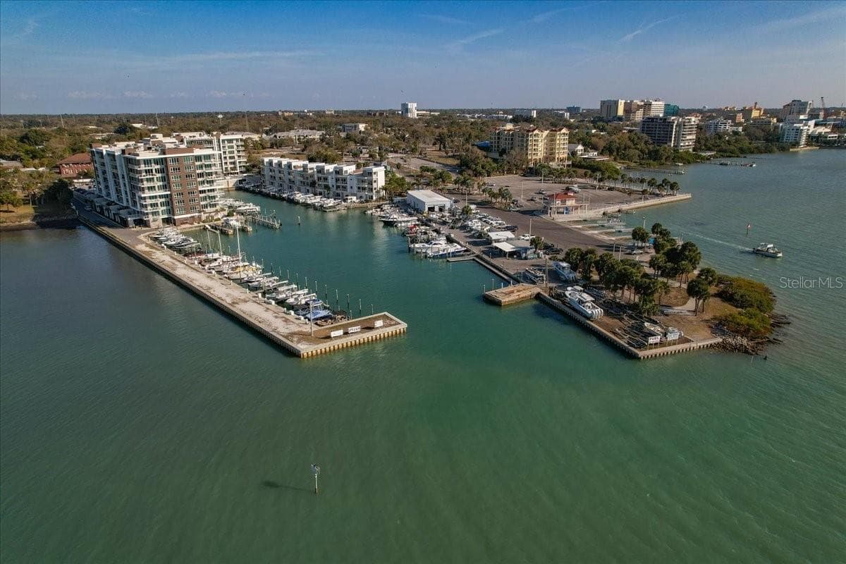 Condominium at 920 N OSCEOLA AVE #702, CLEARWATER, photo 34 of 40