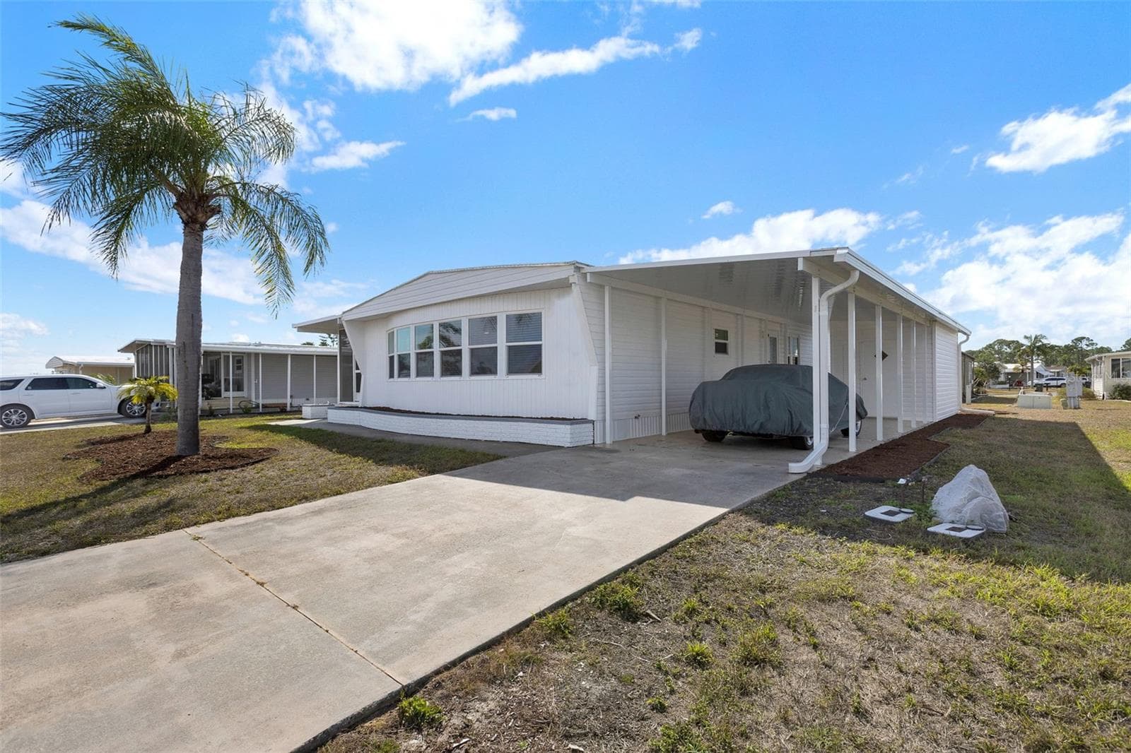 Manufactured Home at 517 LOS ALTOS, NORTH PORT, photo 2 of 32