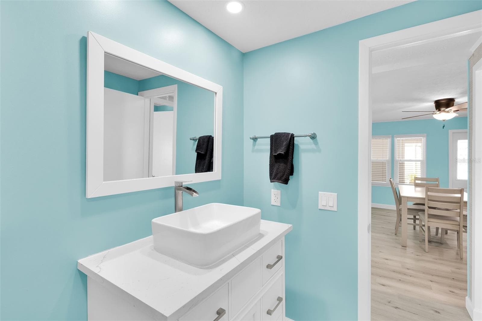 Manufactured Home at 517 LOS ALTOS, NORTH PORT, photo 25 of 32
