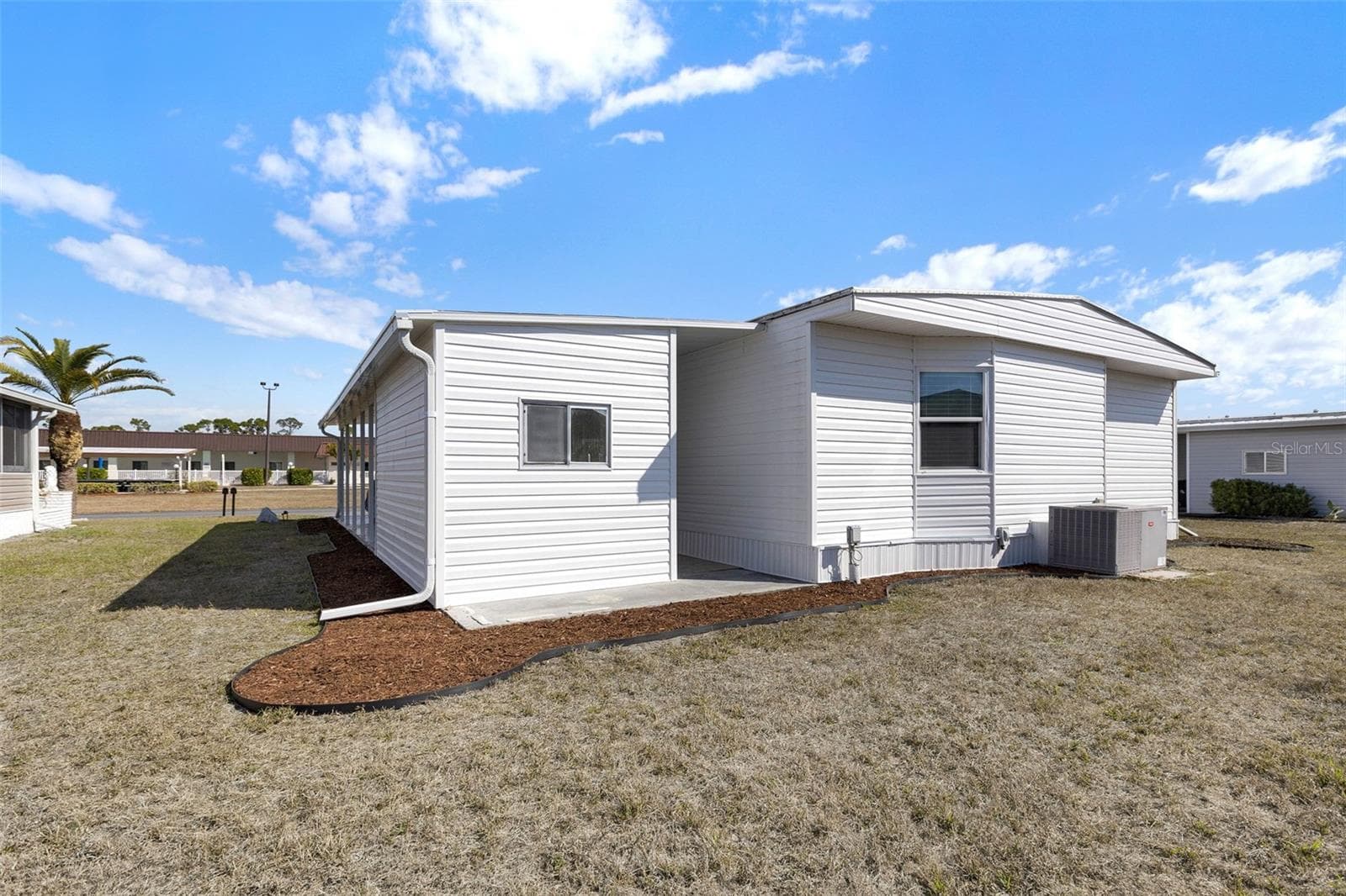 Manufactured Home at 517 LOS ALTOS, NORTH PORT, photo 27 of 32