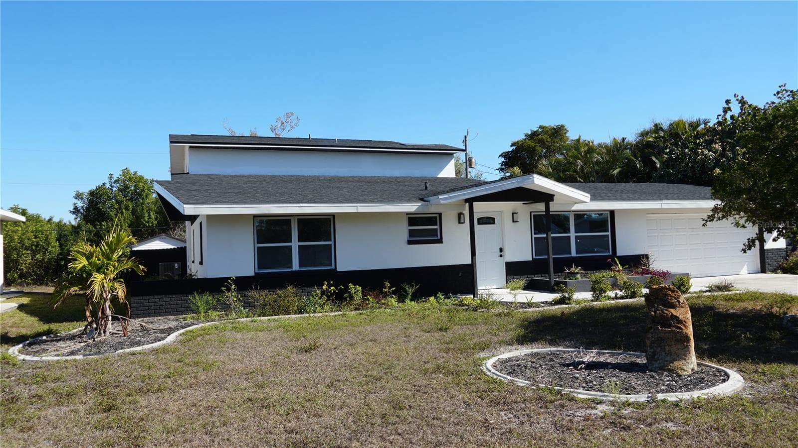Single Family Residence at 177 DOWLING AVE NE, PORT CHARLOTTE, photo 2 of 29