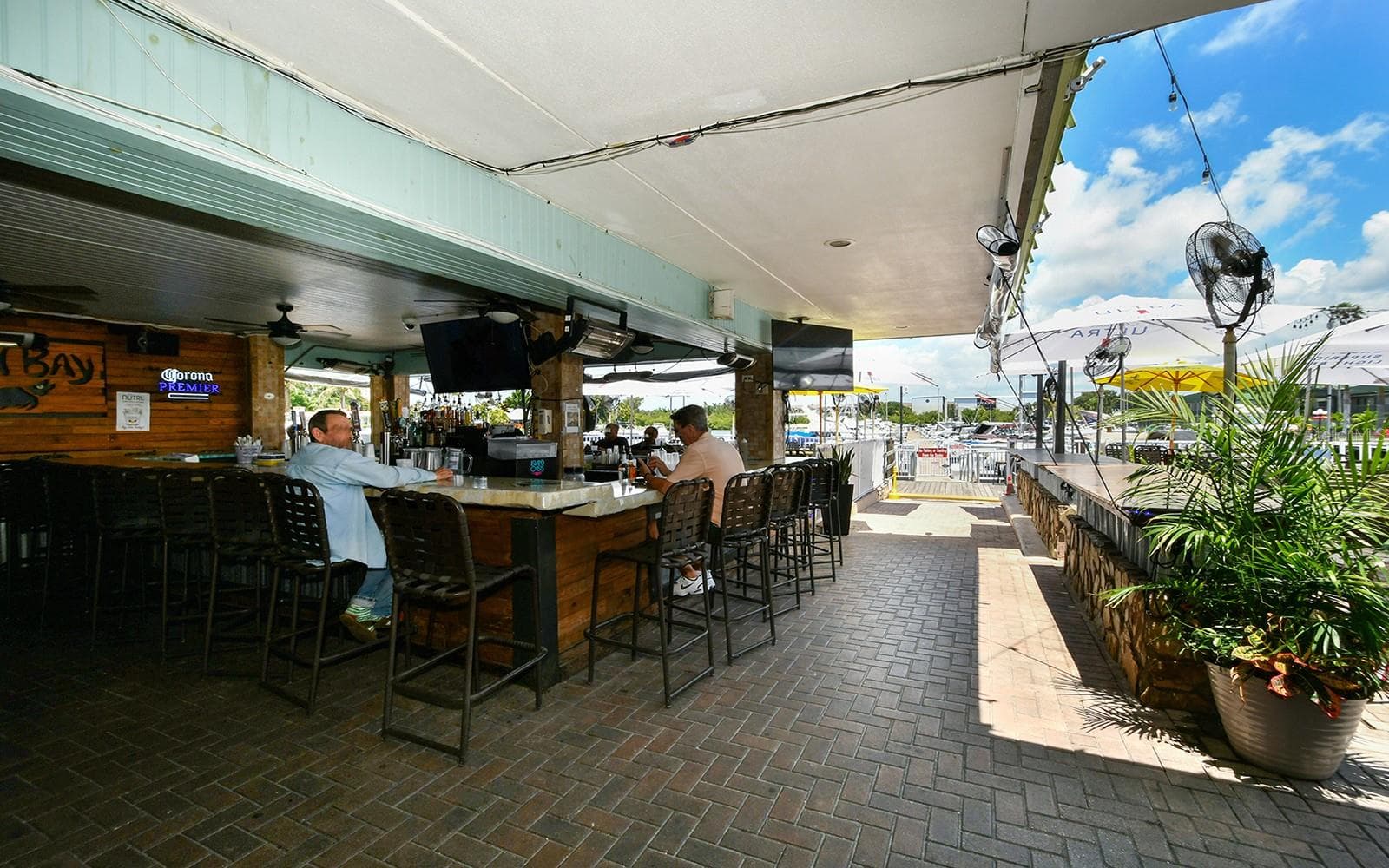 Condo - Hotel at 7150 N TAMIAMI TRL #S-612, SARASOTA, photo 19 of 25
