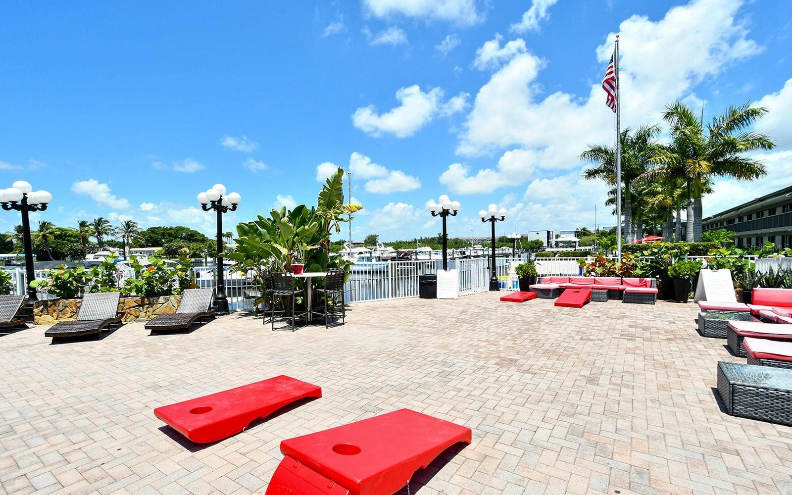 Condo - Hotel at 7150 N TAMIAMI TRL #S-612, SARASOTA, photo 22 of 25