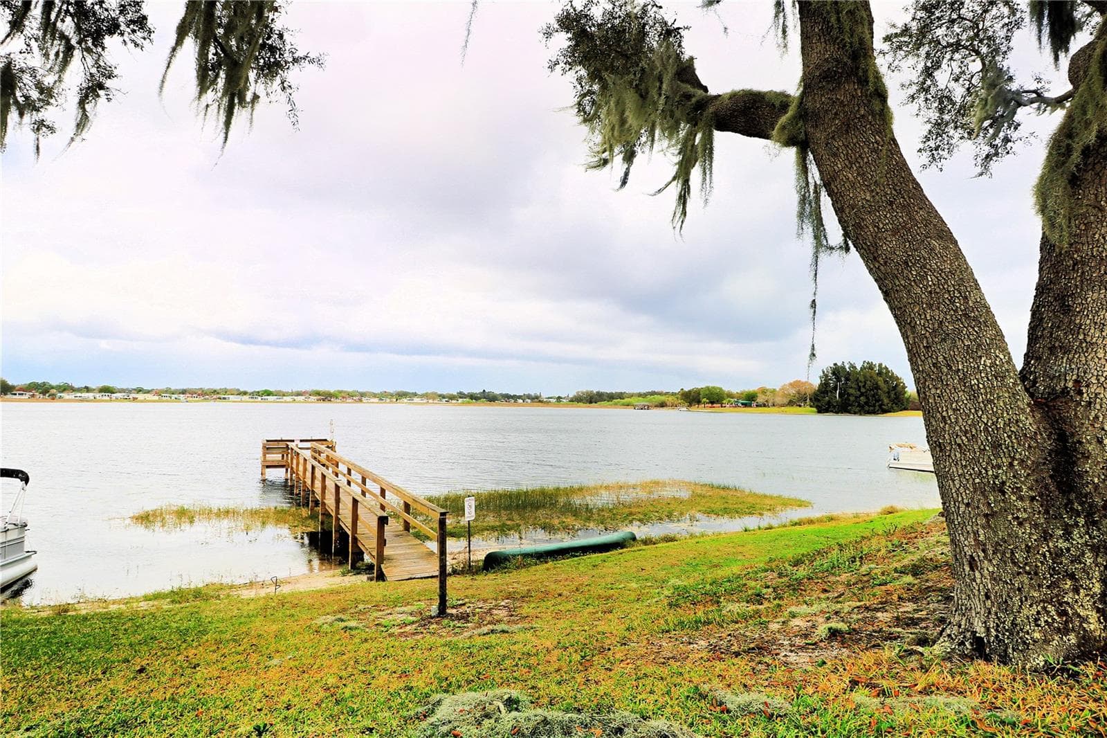 Community dock and lake access - 7350 MIDWAY LN #54, LAKE WALES