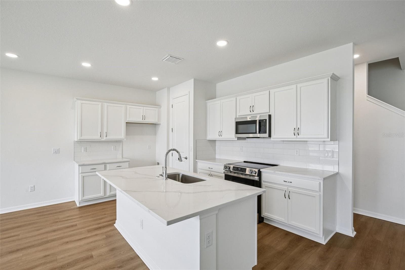 Townhouse at 31481 SPANISH MISSION RD, SAN ANTONIO, photo 3 of 27