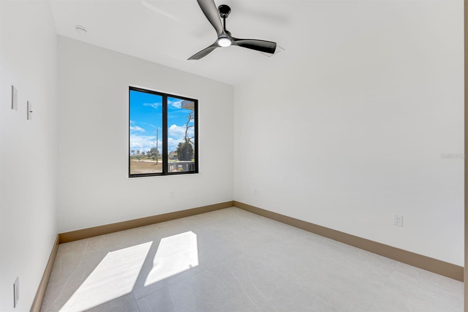 Single Family Residence at 1925 NW 34TH PL, CAPE CORAL, photo 16 of 37