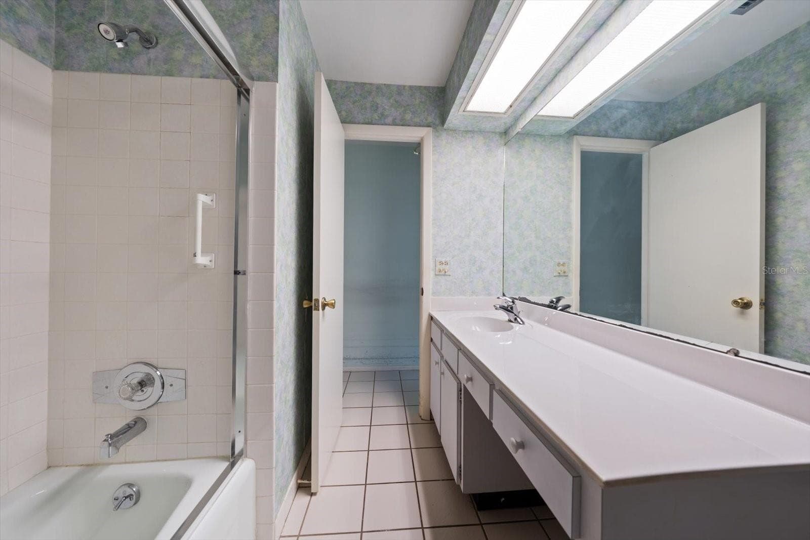 Condominium at 100 BLUFF VIEW DR #114A, BELLEAIR BLUFFS, photo 29 of 53