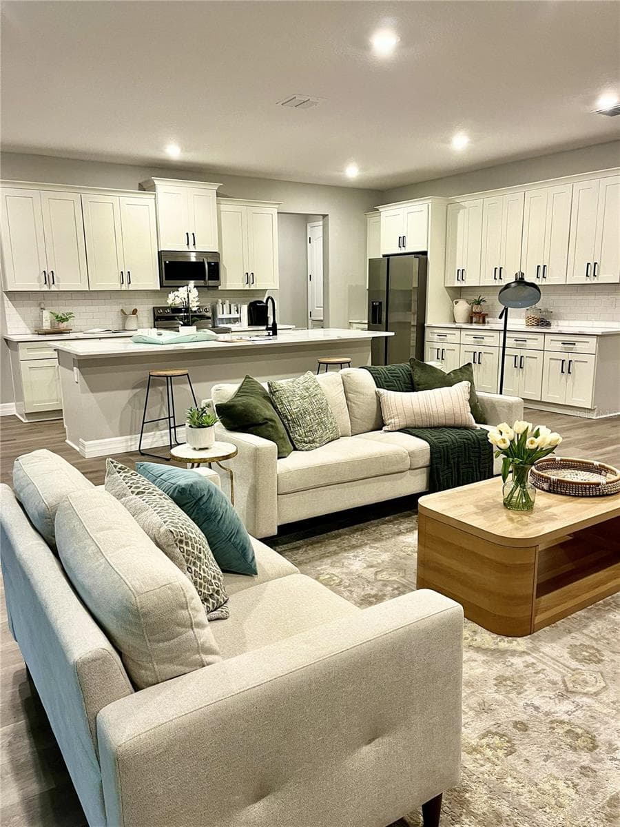 Not the actual home. Photos are of a similar floorplan. Interior/Exterior colors and features may vary. - 1476 W DIAMOND DR, CITRUS SPRINGS