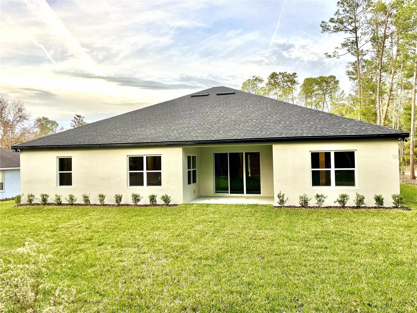 Not the actual home. Photos are of a similar floorplan. Interior/Exterior colors and features may vary. - 1476 W DIAMOND DR, CITRUS SPRINGS