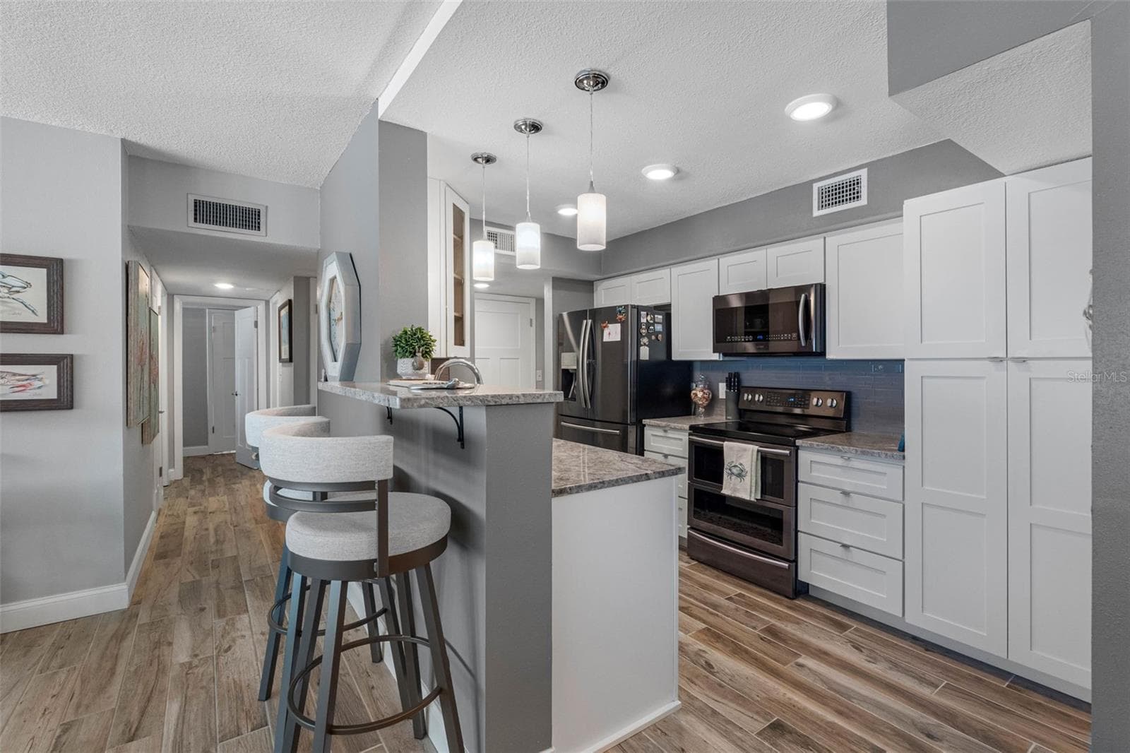 KItchen - 17400 GULF BLVD #I3, REDINGTON SHORES