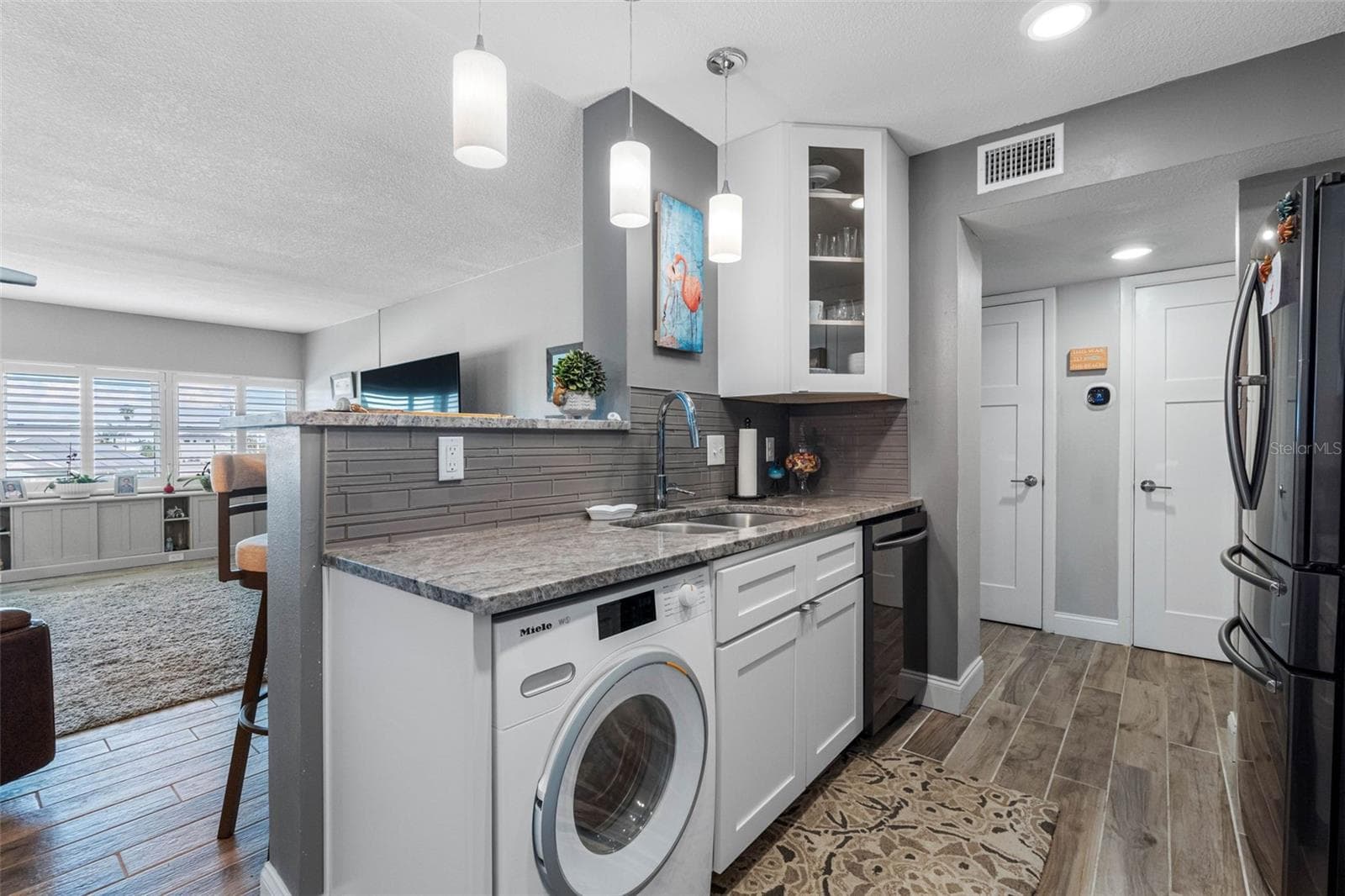 KItchen - 17400 GULF BLVD #I3, REDINGTON SHORES