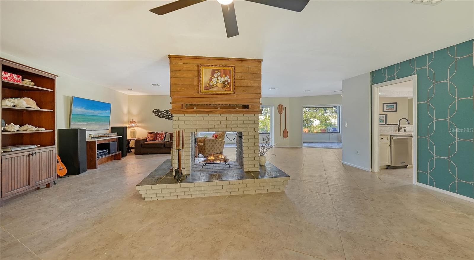 Single Family Residence at 5500 MERRIMAC DR, SARASOTA, photo 9 of 61