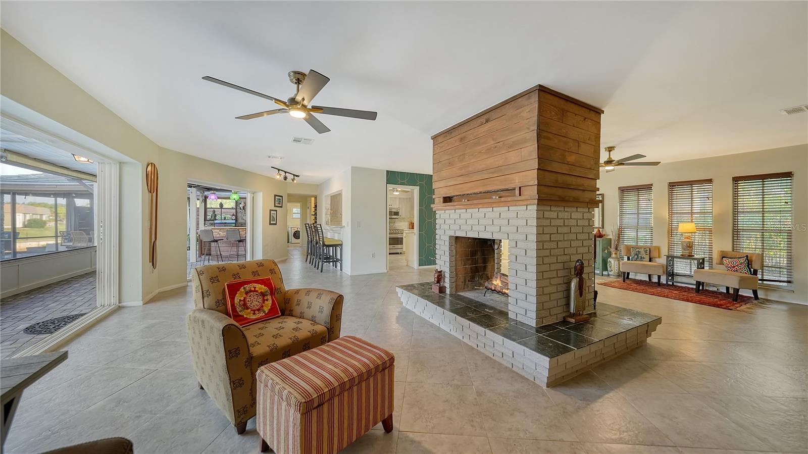 Single Family Residence at 5500 MERRIMAC DR, SARASOTA, photo 12 of 61
