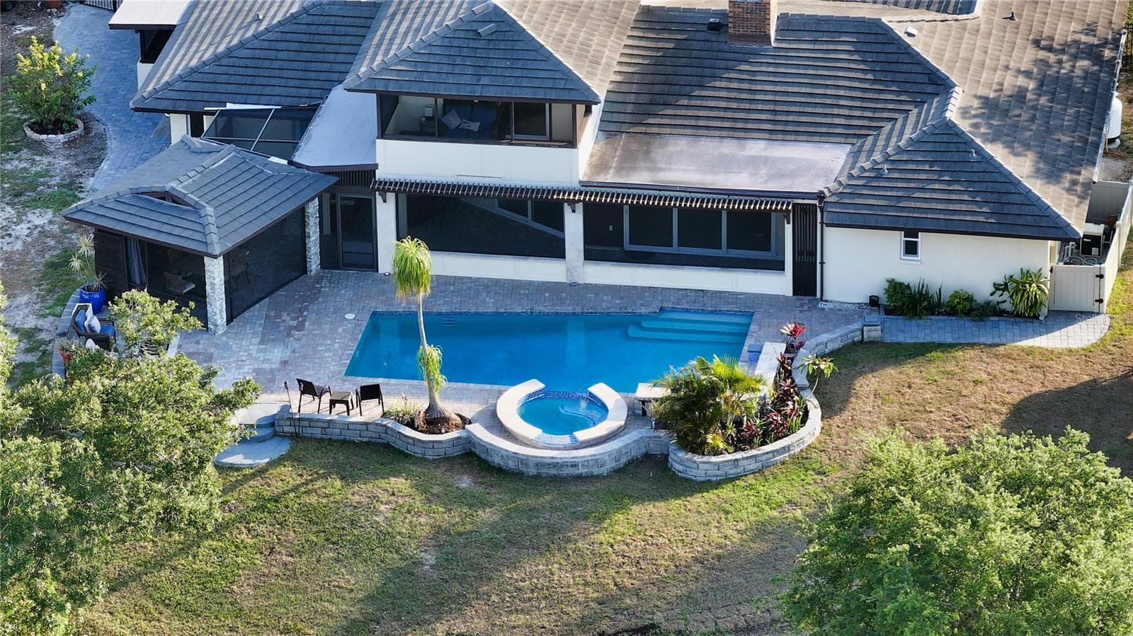 Single Family Residence at 5500 MERRIMAC DR, SARASOTA, photo 51 of 61