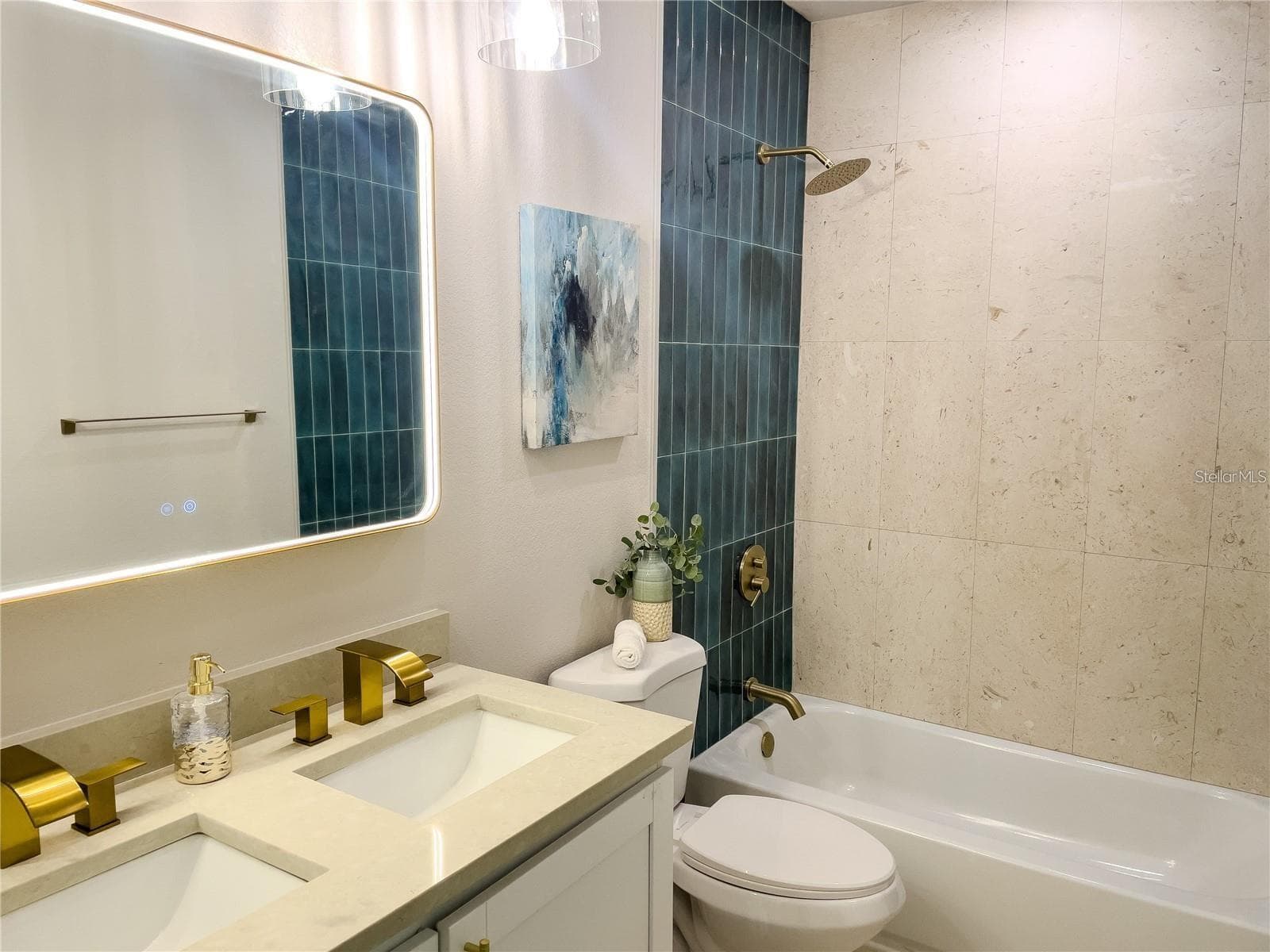 Single Family Residence at 5516 GOLDEN DR, TAMPA, photo 12 of 34