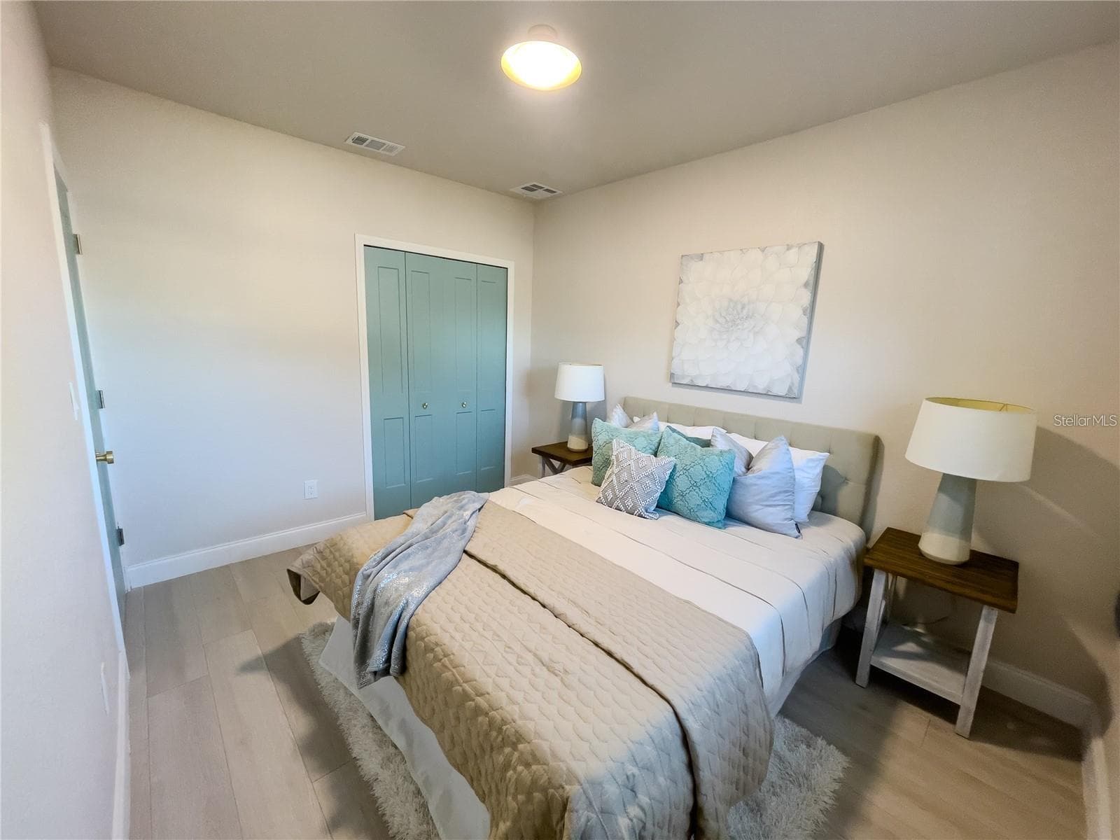 Single Family Residence at 5516 GOLDEN DR, TAMPA, photo 17 of 34