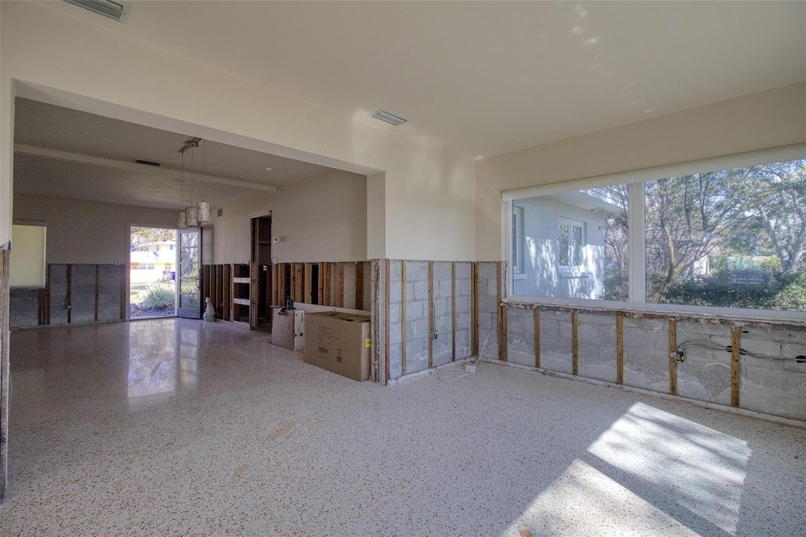 Single Family Residence at 5 SHORE DR, DUNEDIN, photo 37 of 47