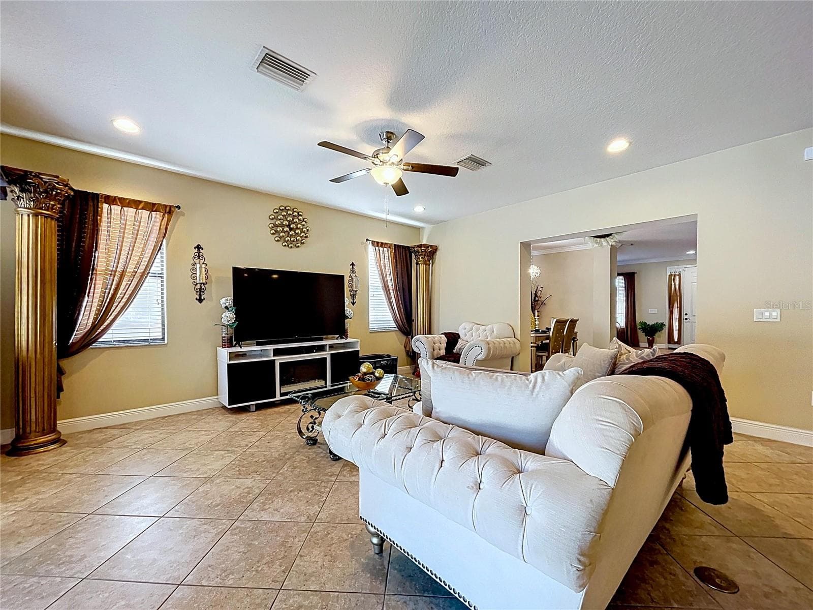 Single Family Residence at 15246 ANGUILLA ISLE AVE, TAMPA, photo 17 of 97