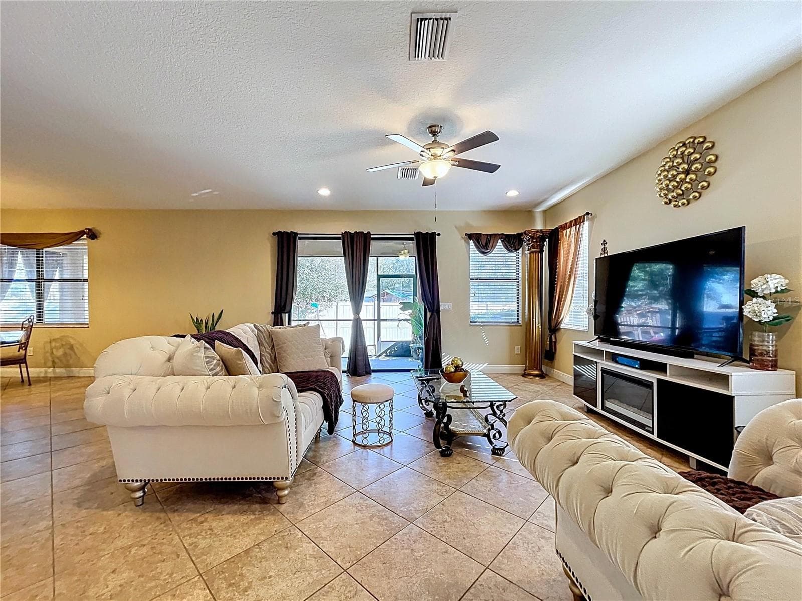 Single Family Residence at 15246 ANGUILLA ISLE AVE, TAMPA, photo 23 of 97