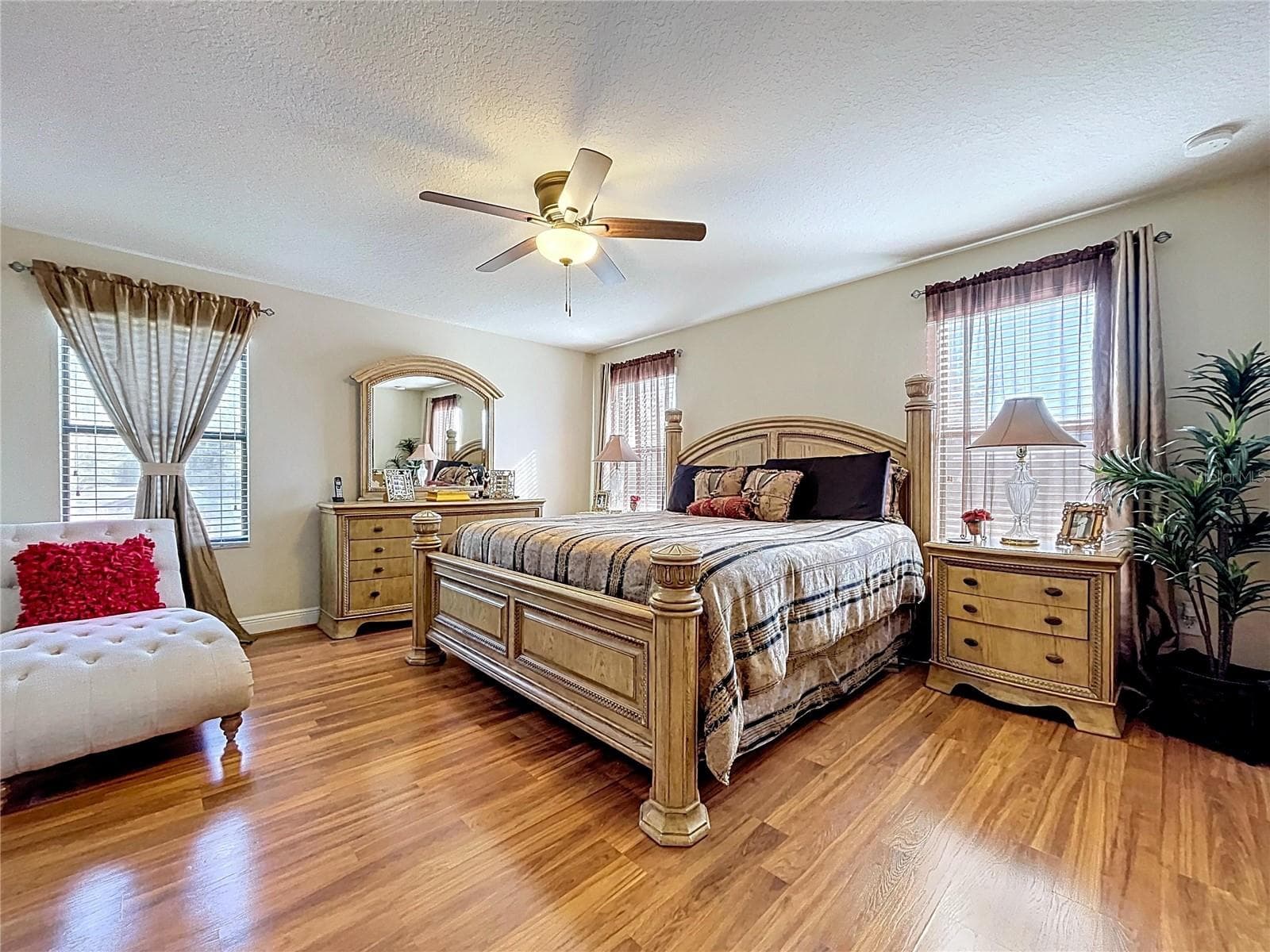 Single Family Residence at 15246 ANGUILLA ISLE AVE, TAMPA, photo 20 of 97