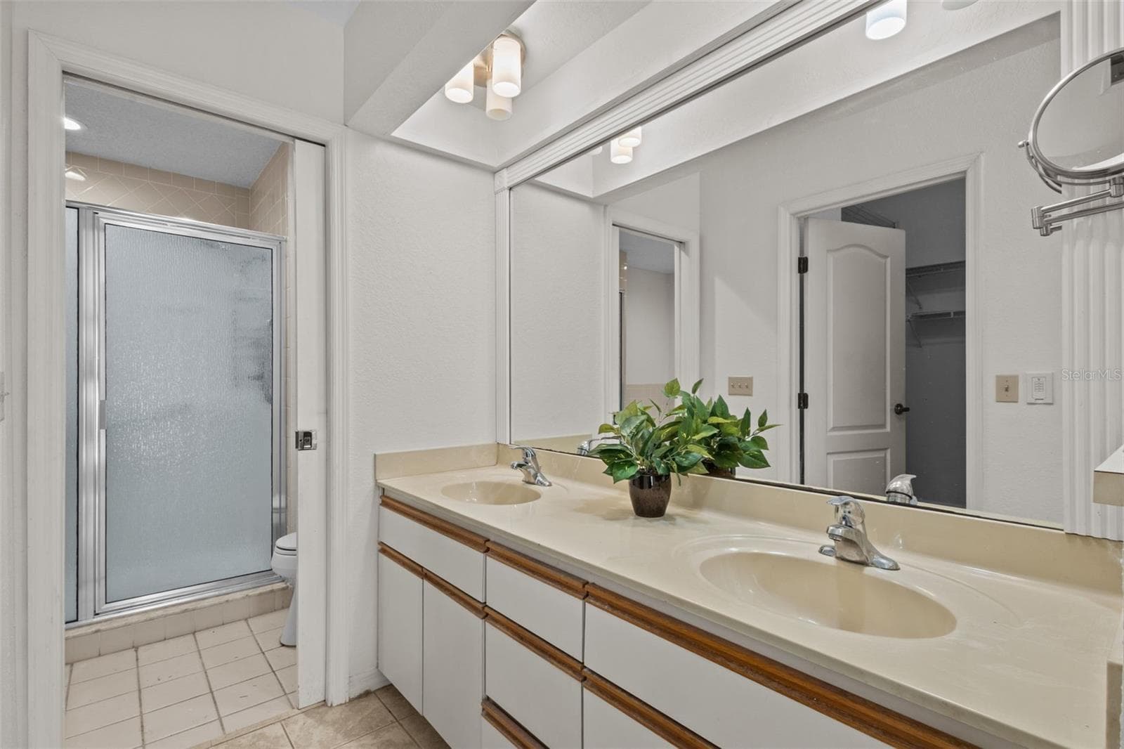 Condominium at 2014 GOLFVIEW DR #2014, TARPON SPRINGS, photo 16 of 34