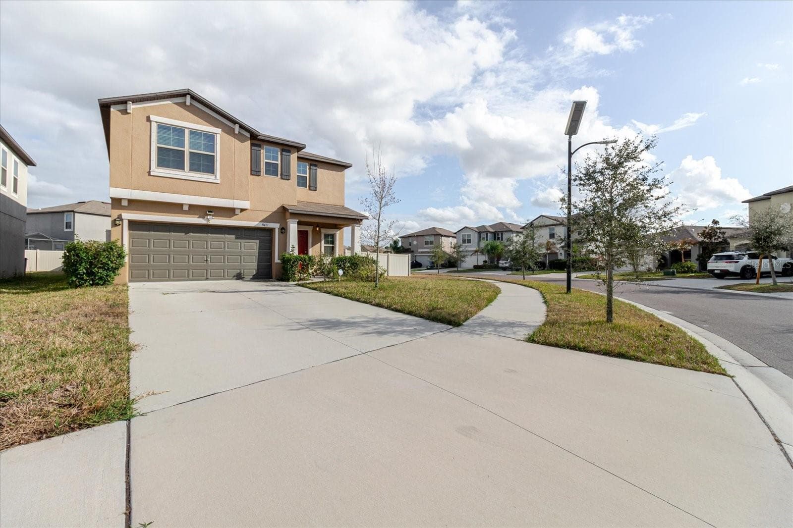 Single Family Residence at 9411 LEMON DROP LOOP, SUN CITY CENTER, photo 3 of 41