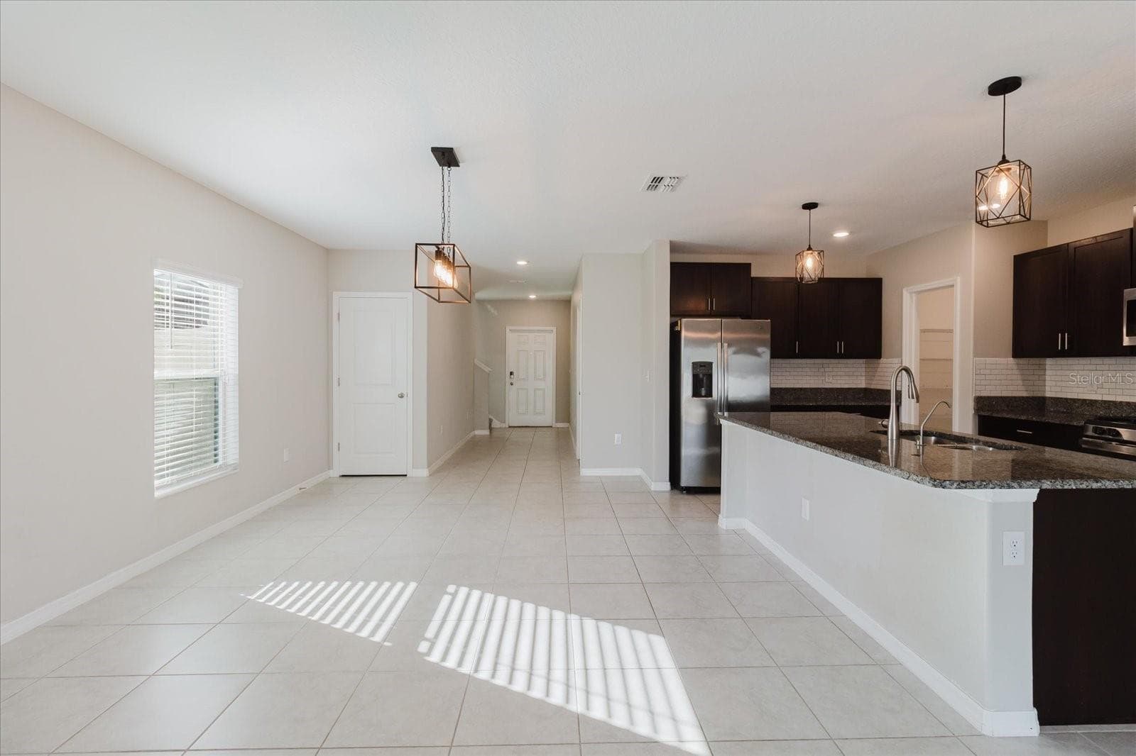 Single Family Residence at 9411 LEMON DROP LOOP, SUN CITY CENTER, photo 8 of 41