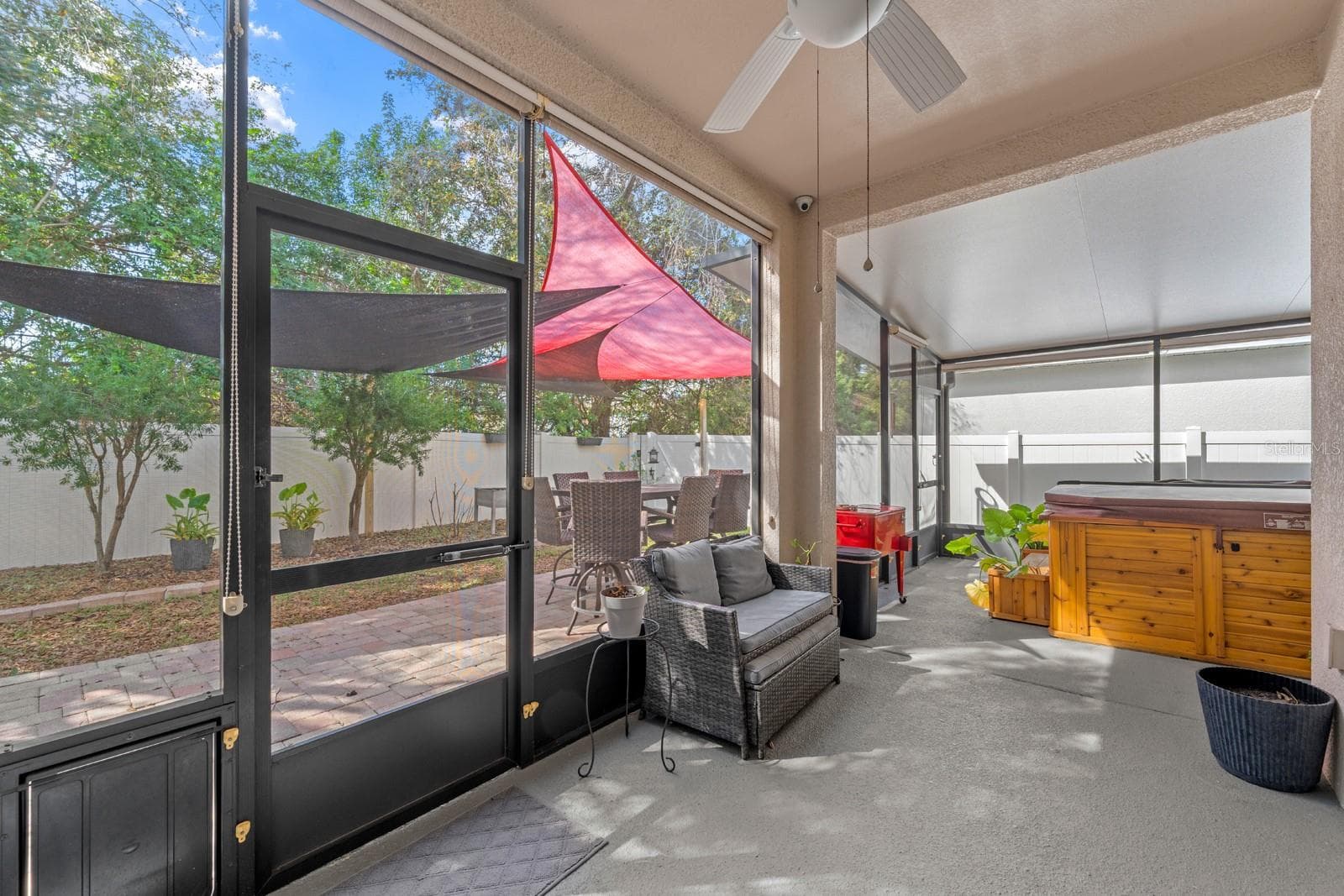 Single Family Residence at 10207 AVELAR RIDGE DR, RIVERVIEW, photo 13 of 14