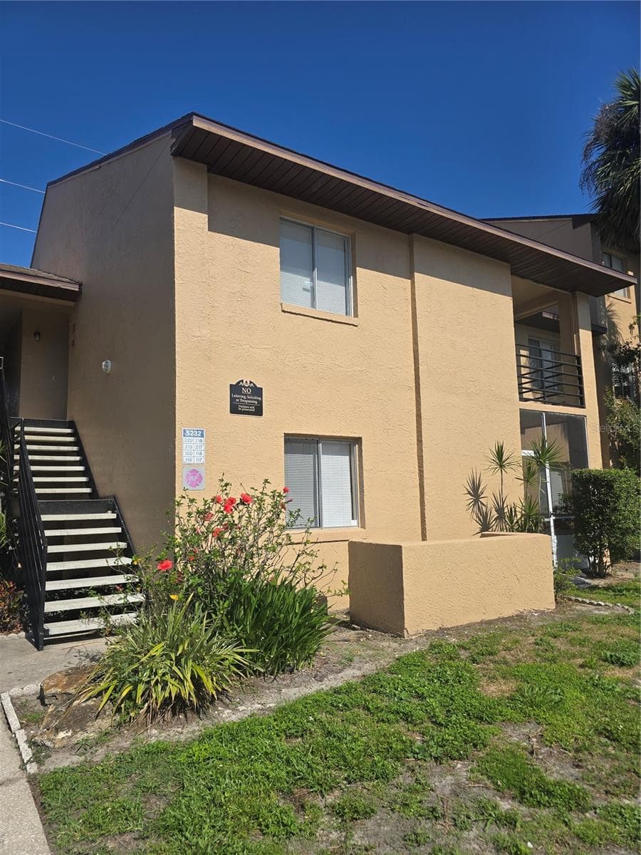 5232 VIA HACIENDA CIR #A217