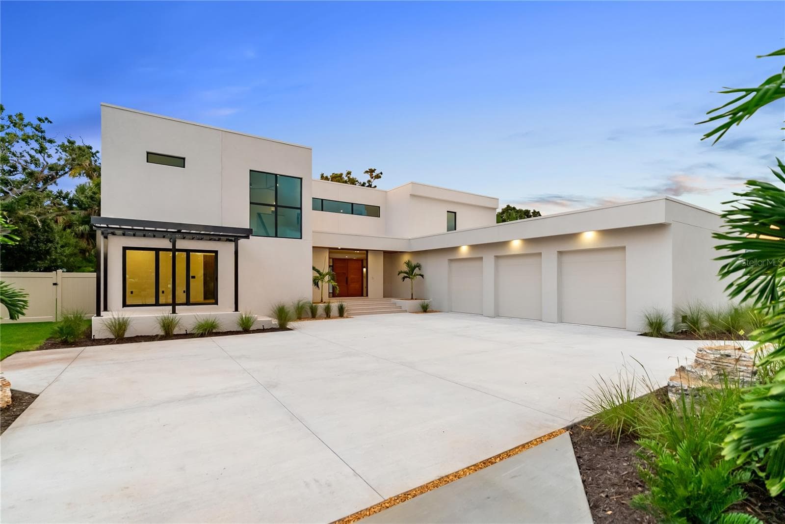 Single Family Residence at 1759 WALDEMERE ST, SARASOTA, photo 3 of 96