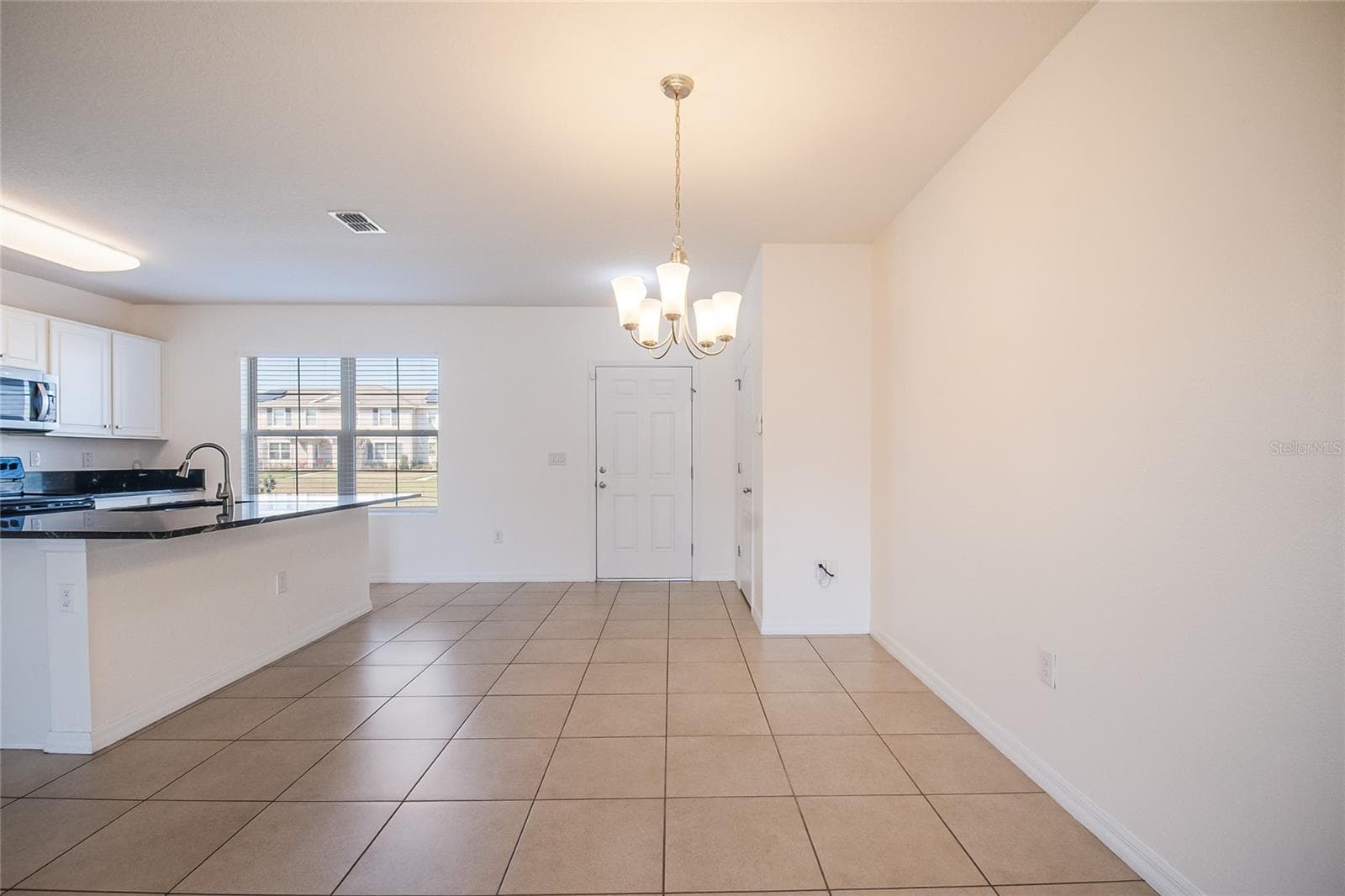 Townhouse at 1404 DUSTY STONE LN, KISSIMMEE, photo 5 of 44