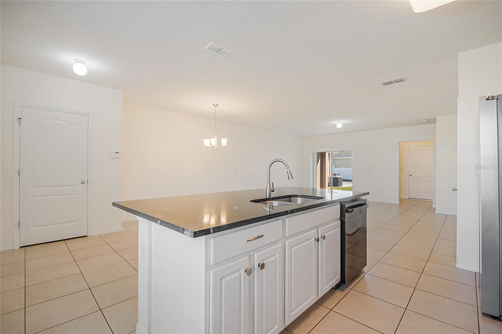 Townhouse at 1404 DUSTY STONE LN, KISSIMMEE, photo 10 of 44