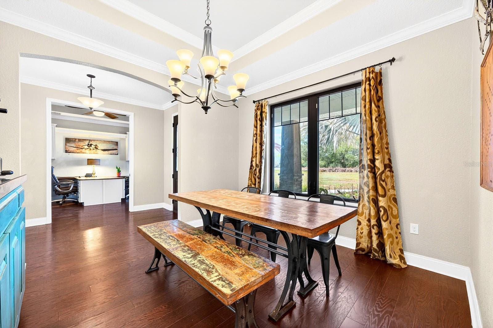 Separate formal dining. - 27324 GRAND OAK LN, TAVARES
