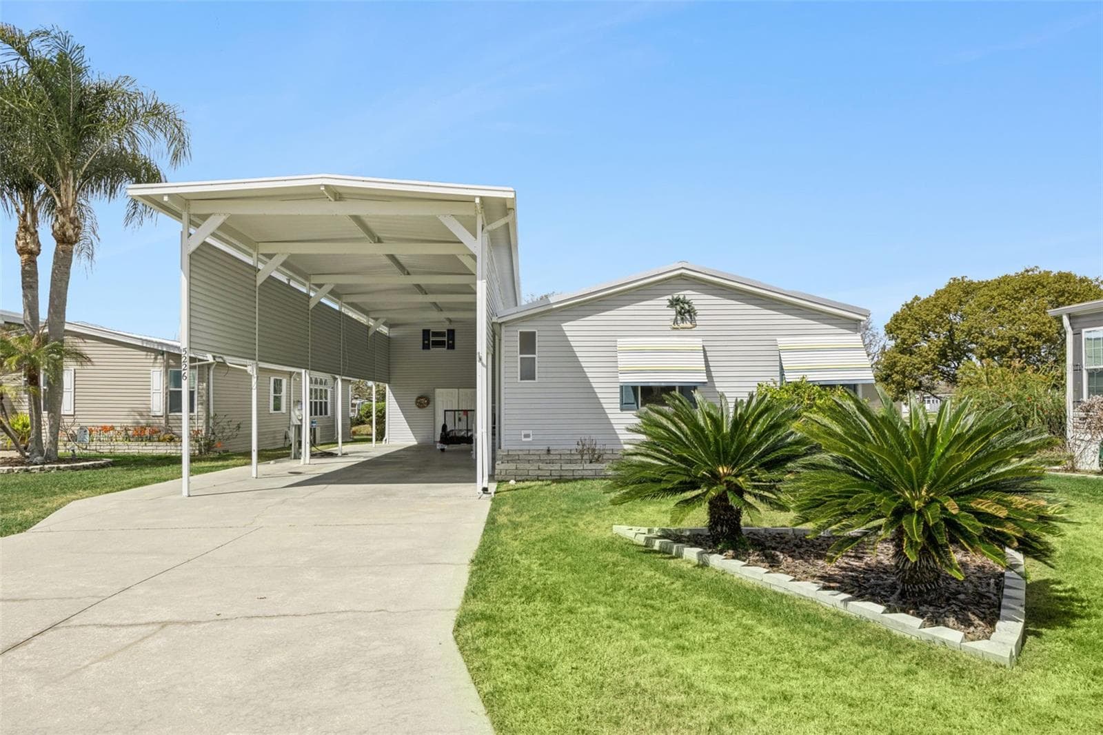 Manufactured Home at 5226 ISLAND VIEW CIR N, POLK CITY, photo 2 of 76