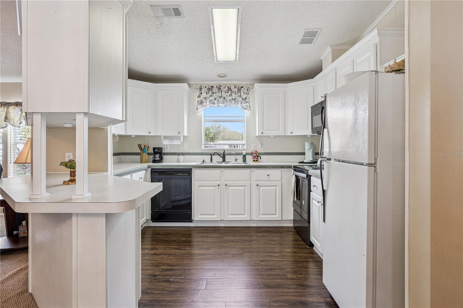 Manufactured Home at 5226 ISLAND VIEW CIR N, POLK CITY, photo 15 of 76