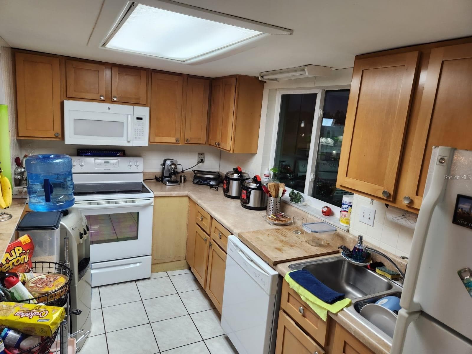 Condominium at 3801 S LAKE DR #247, TAMPA, photo 5 of 15