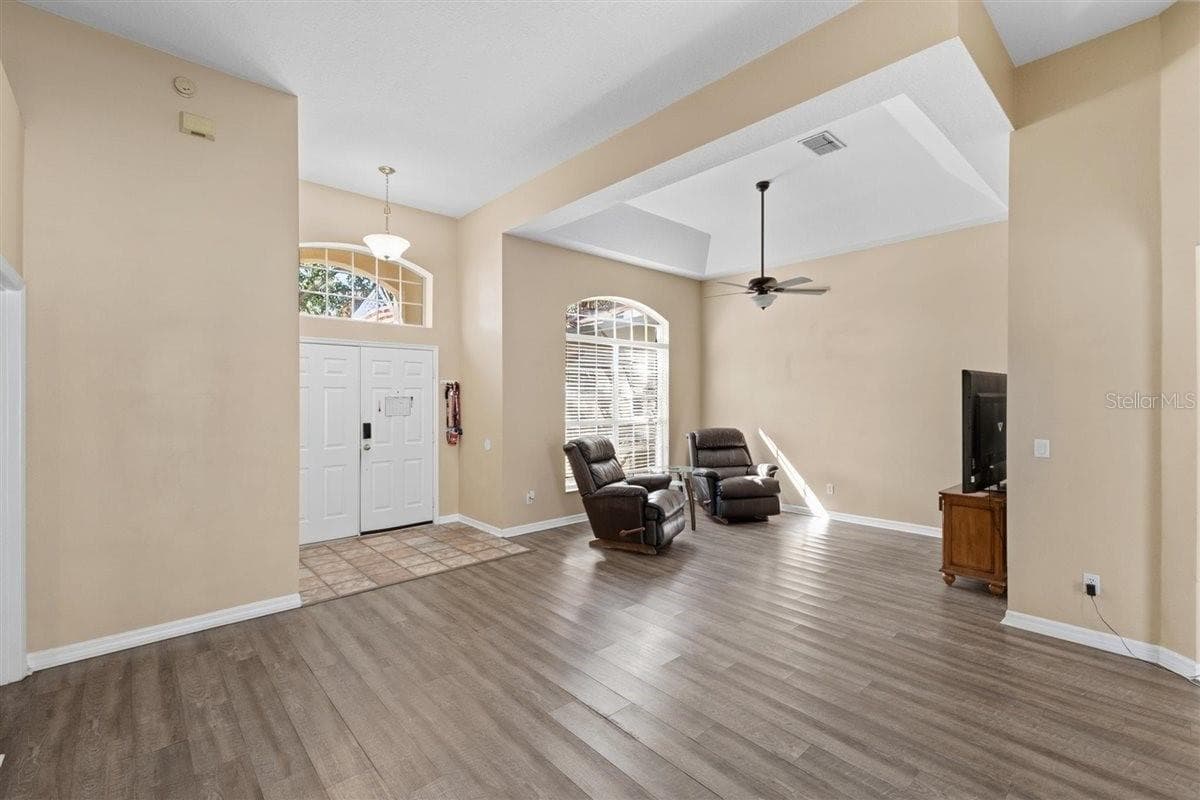 Living room - 7909 FERNLEAF DR, ORLANDO
